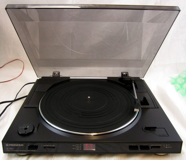 Pioneer pl-990, un tocadiscos moderno para los amantes de lo retro