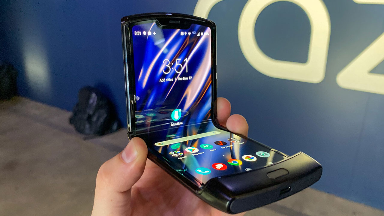 The Motorola Razr lands in Spain with its folding design